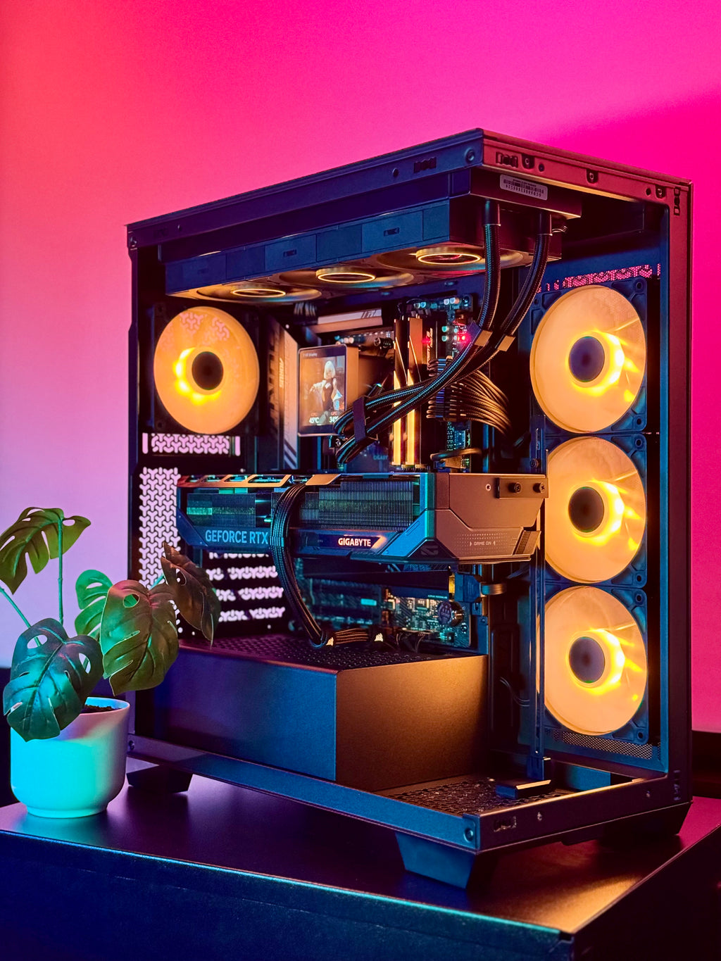 Highend Gaming PC with an RTX 5080 by Shook PC